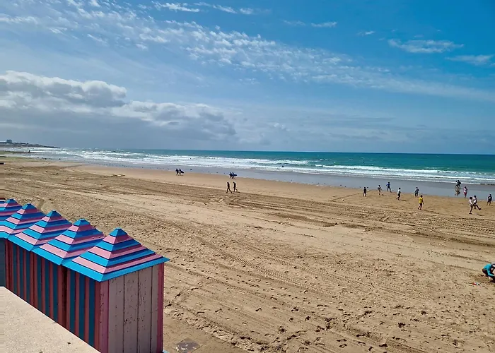 T2 Confort Proche Plage, 4 Pers, Ascenseur - Fr-1-331-77 *